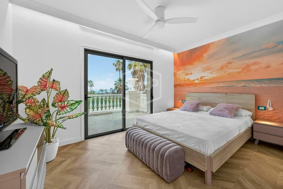 4 slaapkamer Villa te koop in Adeje met zwembad garage - € 3.500.000 (Ref: 9828161)