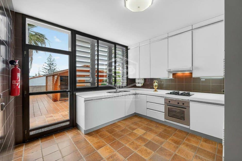 5 Zimmer Villa zu verkaufen in Puerto de la Cruz mit Garage - 1.900.000 € (Ref: 9861398)