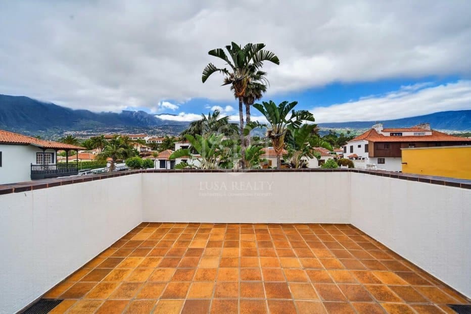 5 Zimmer Villa zu verkaufen in Puerto de la Cruz mit Garage - 1.900.000 € (Ref: 9861398)