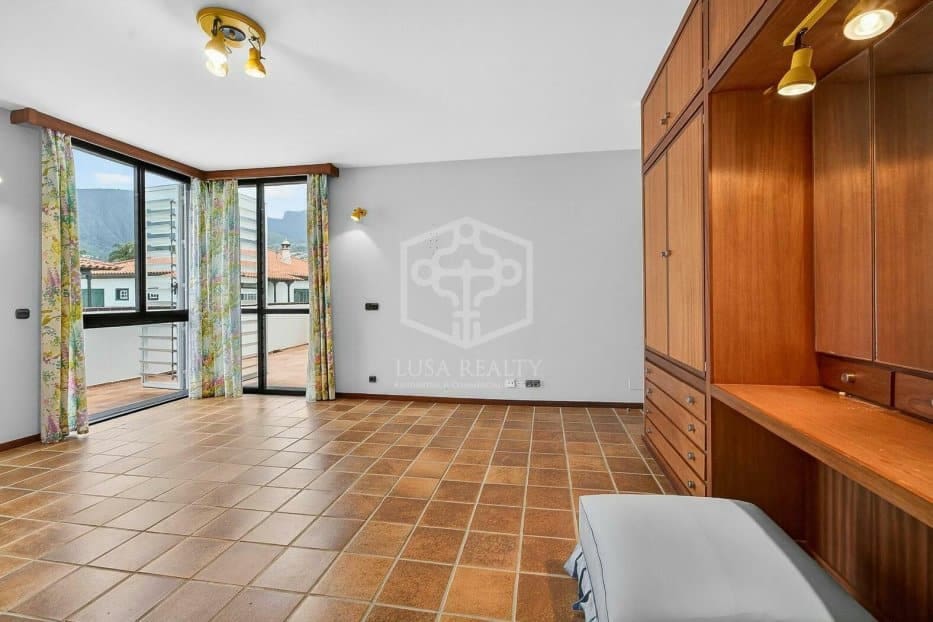 5 Zimmer Villa zu verkaufen in Puerto de la Cruz mit Garage - 1.900.000 € (Ref: 9861398)