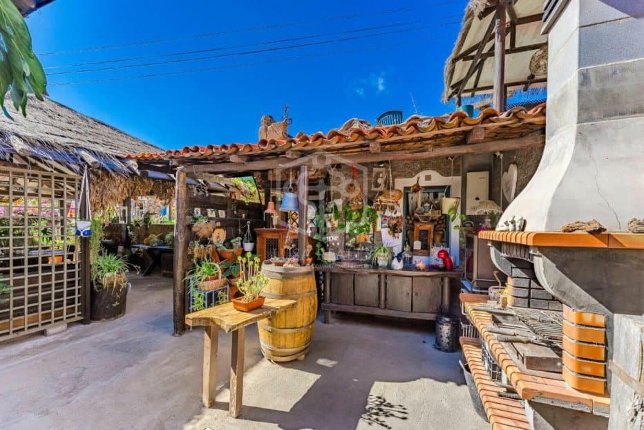 13 slaapkamer Commercieel te koop in San Miguel de Abona met zwembad - € 1.500.000 (Ref: 9861399)