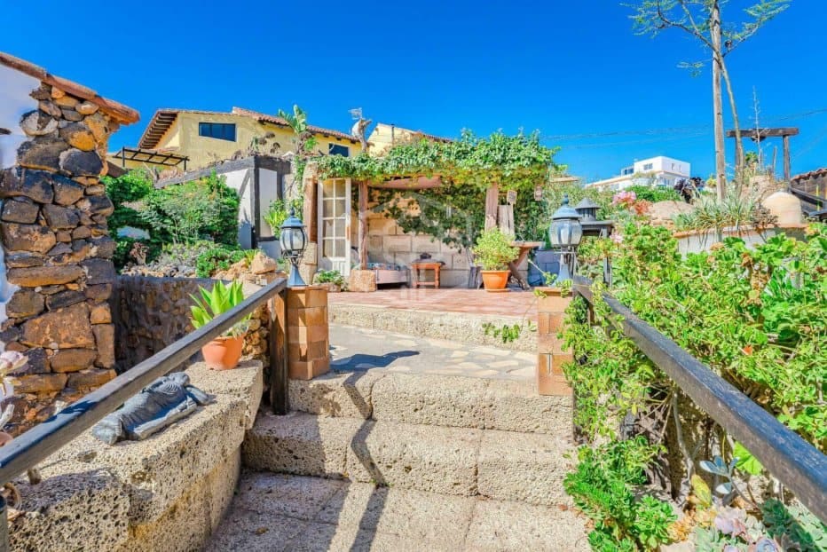 13 slaapkamer Commercieel te koop in San Miguel de Abona met zwembad - € 1.500.000 (Ref: 9861399)