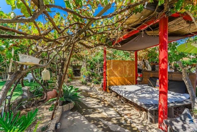 13 slaapkamer Commercieel te koop in San Miguel de Abona met zwembad - € 1.500.000 (Ref: 9861399)