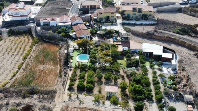 13 slaapkamer Commercieel te koop in San Miguel de Abona met zwembad - € 1.500.000 (Ref: 9861399)