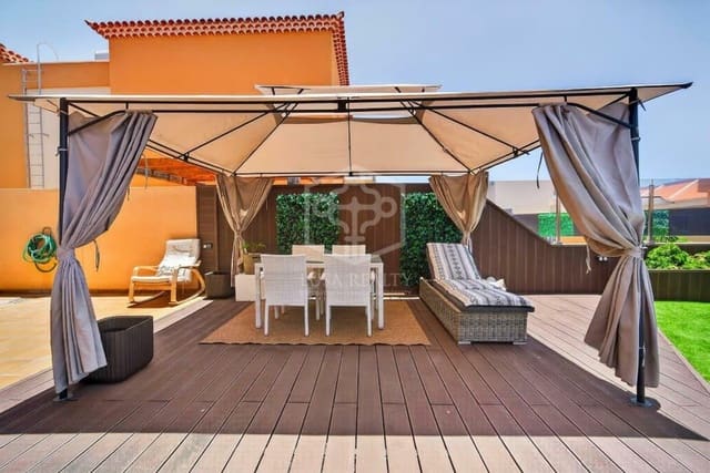 Chalet de 4 habitaciones en Puerto Santiago, Santiago del Teide en venta con piscina garaje - 1.055.555 € (Ref: 9872849)