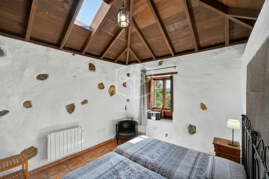 Villa til salg i Icod de los Vinos med swimmingpool garage - € 780.000 (Ref: 9872851)