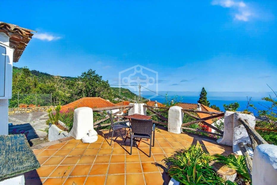 Villa til salg i Icod de los Vinos med swimmingpool garage - € 780.000 (Ref: 9872851)