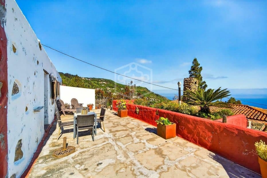 Villa til salg i Icod de los Vinos med swimmingpool garage - € 780.000 (Ref: 9872851)