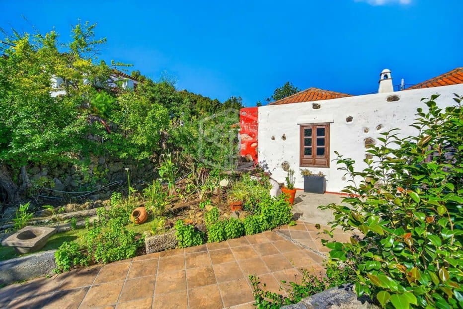 Villa til salg i Icod de los Vinos med swimmingpool garage - € 780.000 (Ref: 9872851)