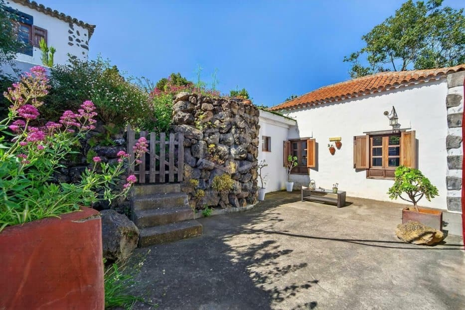 Villa til salg i Icod de los Vinos med swimmingpool garage - € 780.000 (Ref: 9872851)