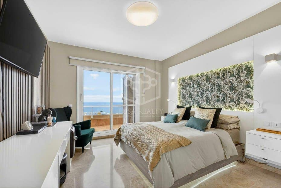 4 slaapkamer Huis te koop in Santiago del Teide met zwembad garage - € 940.000 (Ref: 9889631)