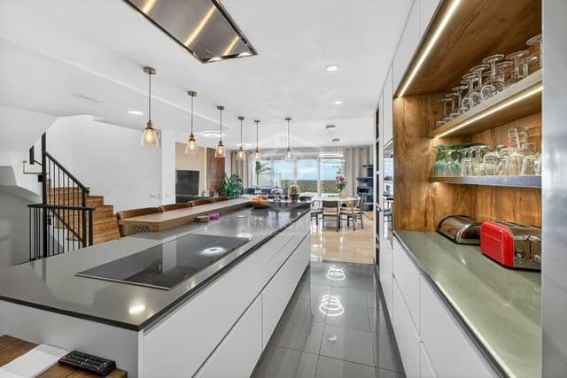 4 slaapkamer Huis te koop in Puerto Santiago, Santiago del Teide - € 940.000 (Ref: 9889631)