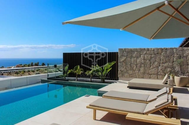 3 soveværelse Villa til salg i La Caleta Adeje, Adeje med swimmingpool - € 2.300.000 (Ref: 9919195)
