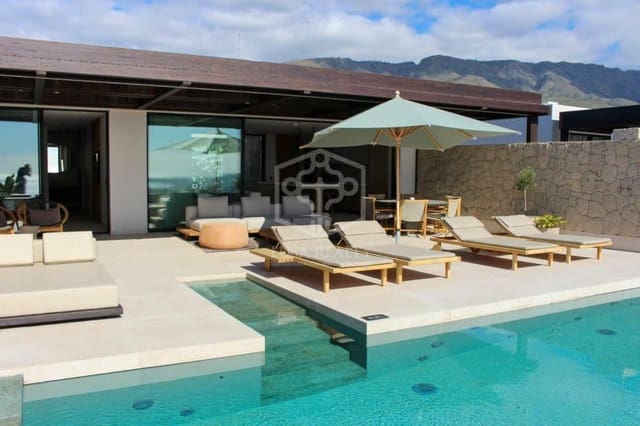 3 soveværelse Villa til salg i La Caleta Adeje, Adeje med swimmingpool - € 2.300.000 (Ref: 9919195)