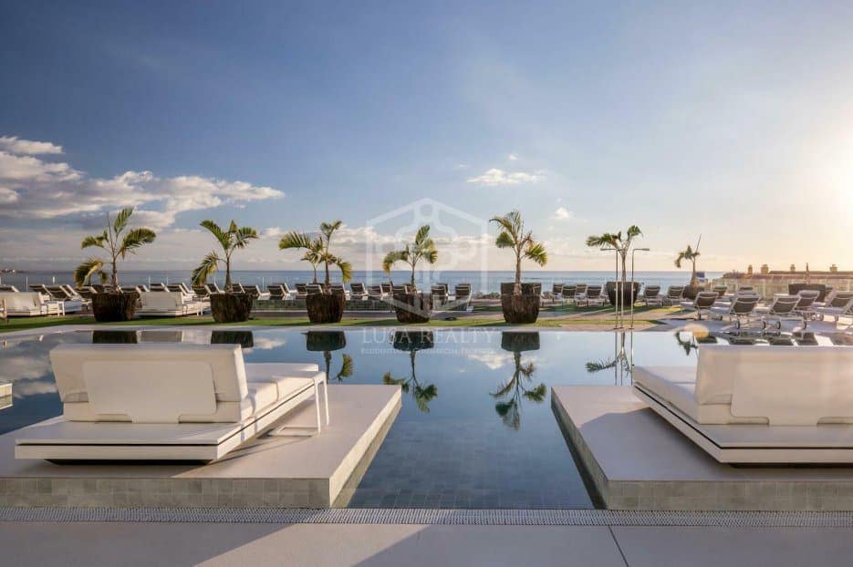 2 chambre Appartement à vendre à Adeje avec piscine - 1 095 000 € (Ref: 9919197)