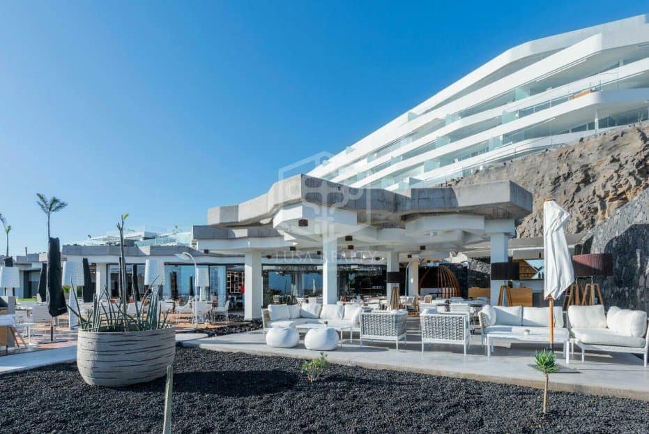2 chambre Appartement à vendre à Adeje avec piscine - 1 095 000 € (Ref: 9919197)