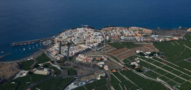 Kommersiell til salgs i Guía de Isora med garasje - € 14 950 000 (Ref: 9945006)