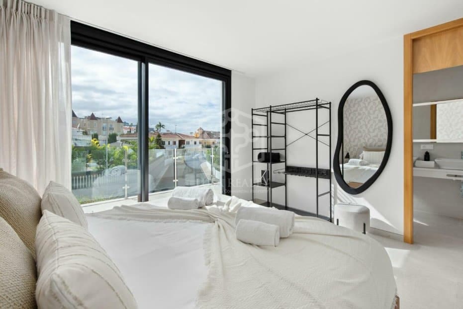 3 soverom Hus til salgs i Santa Ursula - € 890 000 (Ref: 9945010)