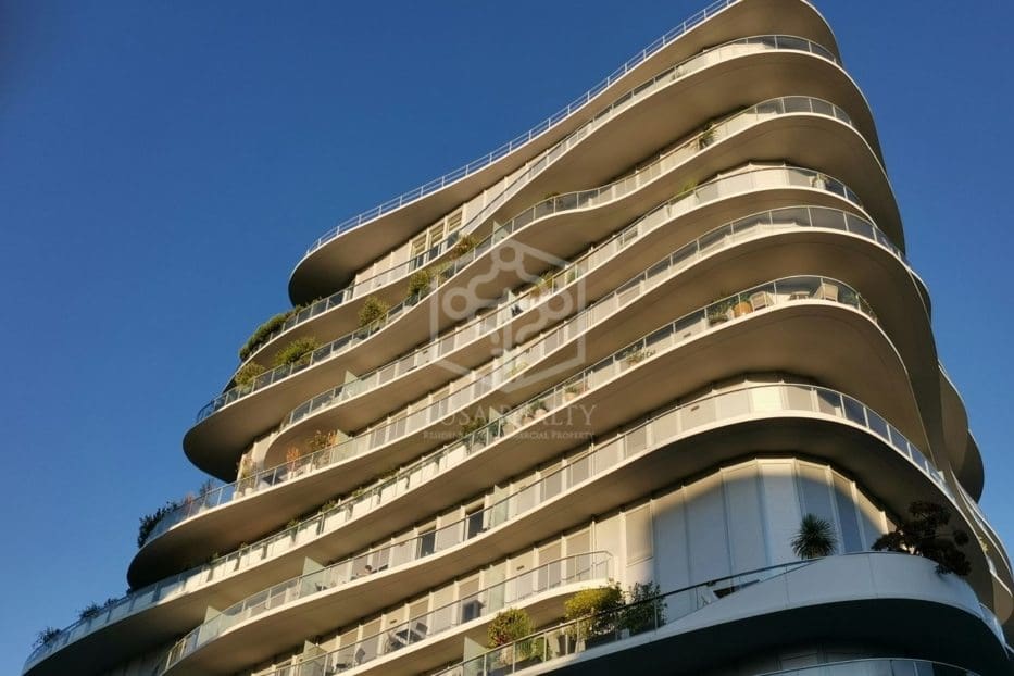Comercial para venda em Malaga cidade com piscina - 12 500 000 € (Ref: 9946886)