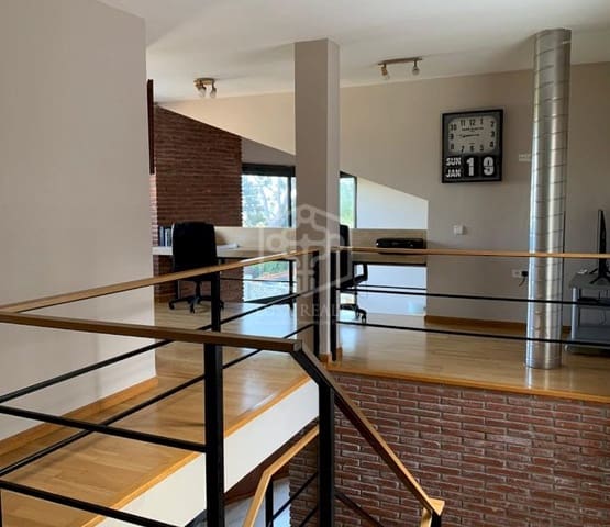 5 sypialnia Willa do wynajęcia w Castelldefels z basenem garażem - 4 900 € (Ref: 9950887)