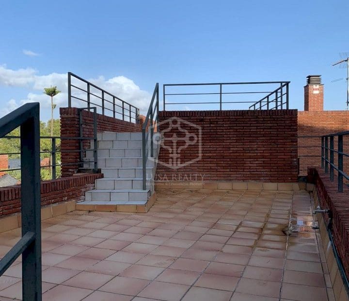 5 sypialnia Willa do wynajęcia w Castelldefels z basenem garażem - 4 900 € (Ref: 9950887)