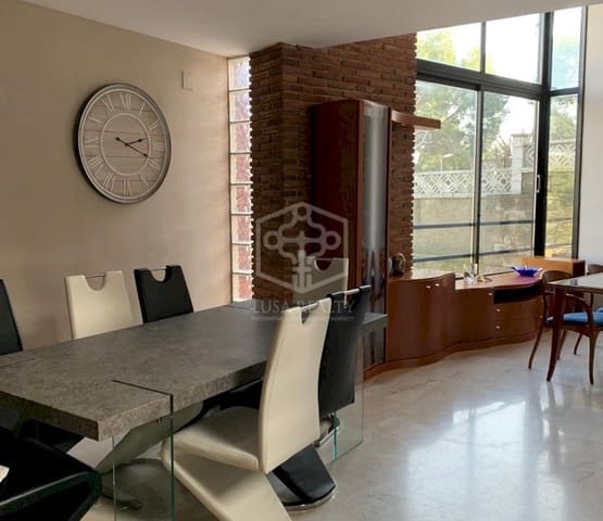 5 sypialnia Willa do wynajęcia w Castelldefels z basenem garażem - 4 900 € (Ref: 9950887)