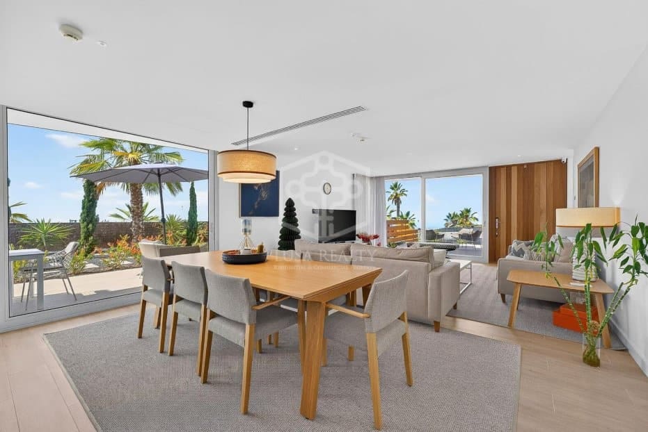 3 bedroom Villa for sale in Guia de Isora with pool garage - € 1,850,000 (Ref: 9956689)