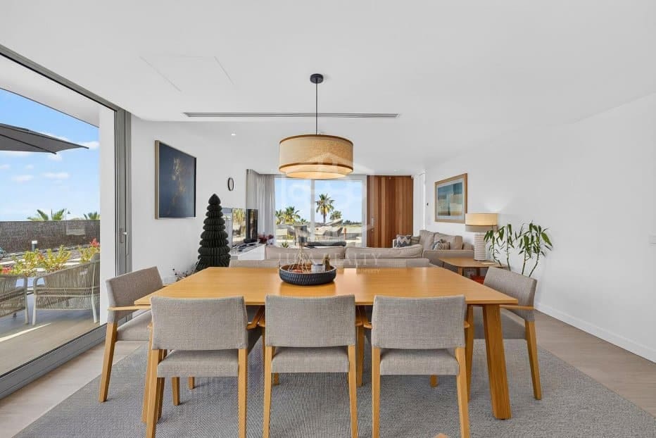 3 bedroom Villa for sale in Guia de Isora with pool garage - € 1,850,000 (Ref: 9956689)