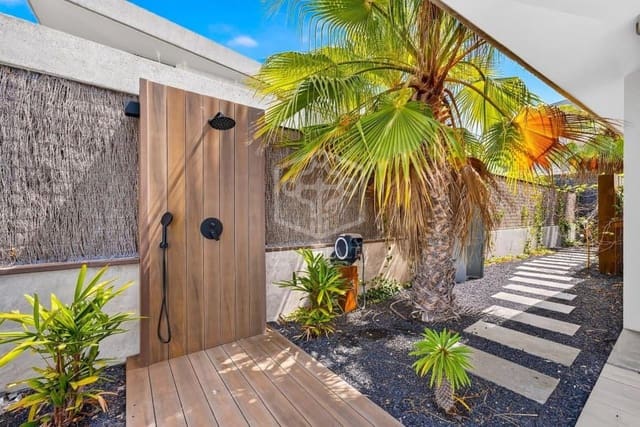 3 soverom Villa til salgs i Guía de Isora med svømmebasseng garasje - € 1 850 000 (Ref: 9956689)