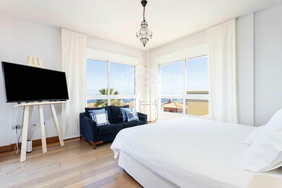 7 slaapkamer Villa te koop in Puerto de la Cruz met zwembad garage - € 1.800.000 (Ref: 9956690)