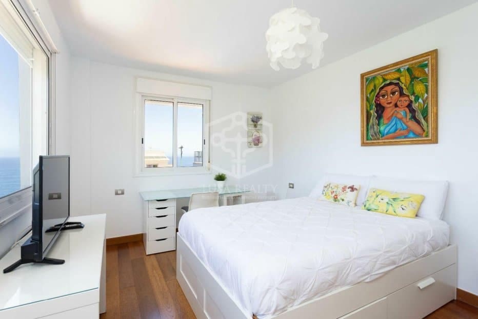 7 slaapkamer Villa te koop in Puerto de la Cruz met zwembad garage - € 1.800.000 (Ref: 9956690)
