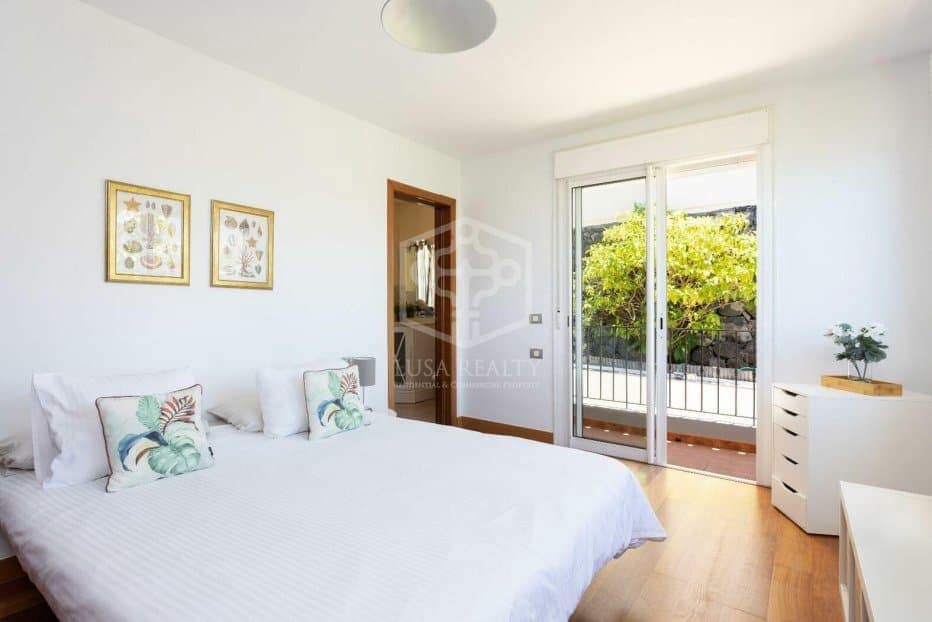 7 slaapkamer Villa te koop in Puerto de la Cruz met zwembad garage - € 1.800.000 (Ref: 9956690)