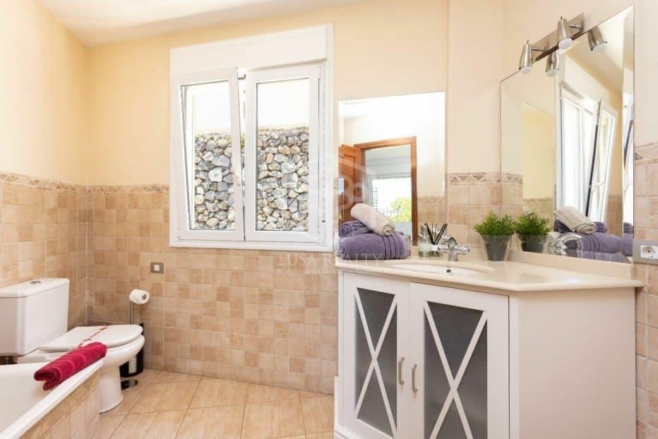 7 slaapkamer Villa te koop in Puerto de la Cruz met zwembad garage - € 1.800.000 (Ref: 9956690)