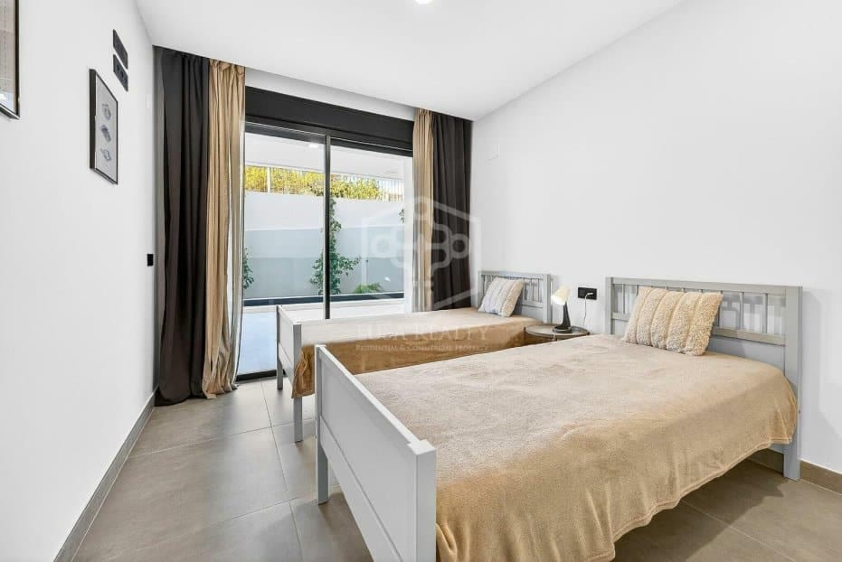 2 sypialnia Apartament na sprzedaż w Adeje z basenem garażem - 730 000 € (Ref: 9972533)