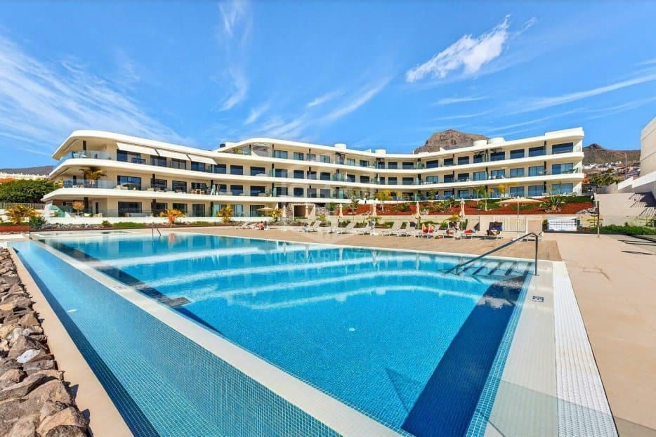 2 sypialnia Apartament na sprzedaż w Adeje z basenem garażem - 730 000 € (Ref: 9972533)