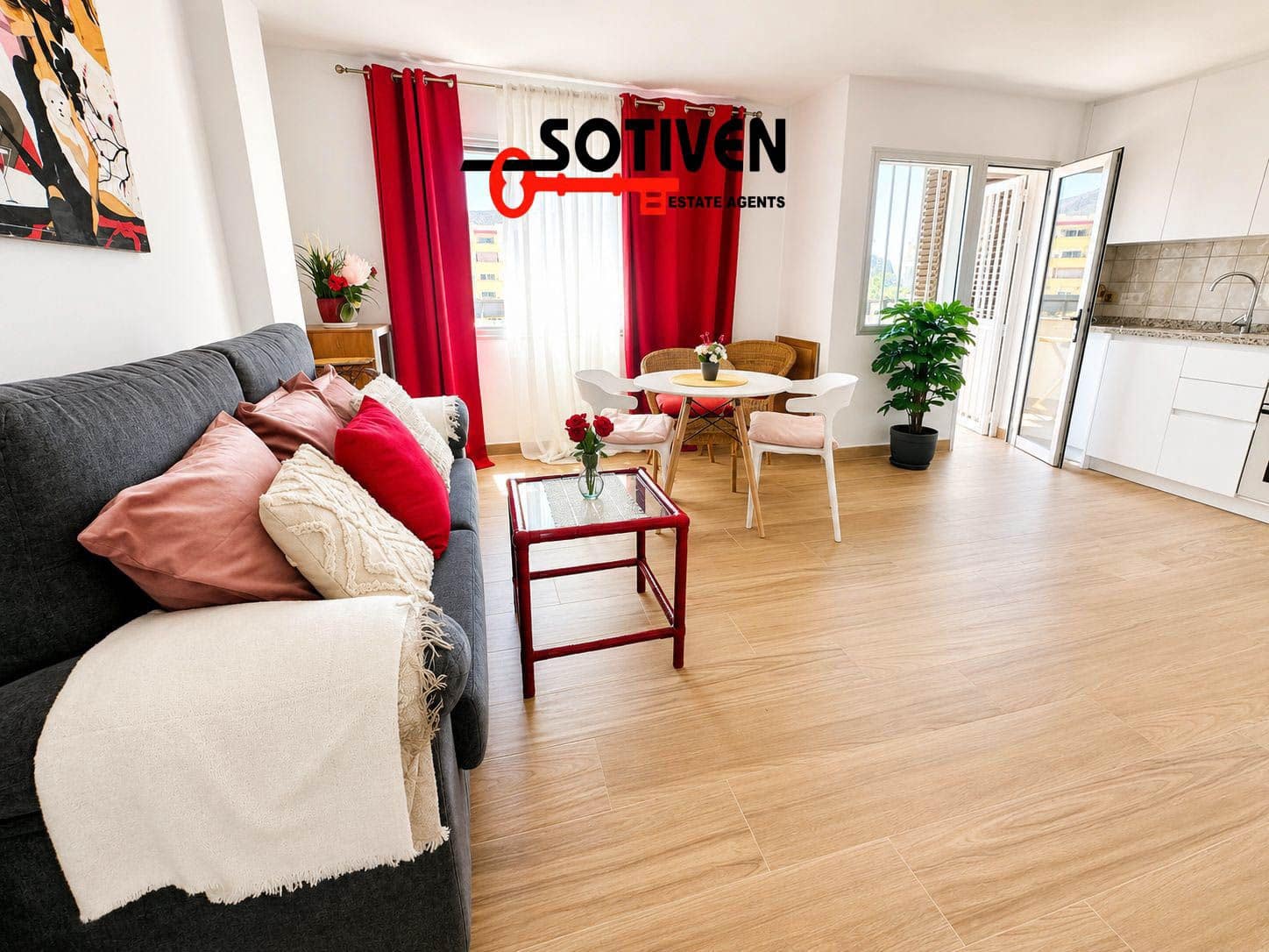 Studio te huur in Los Cristianos met zwembad - € 1.400 (Ref: 10061362)