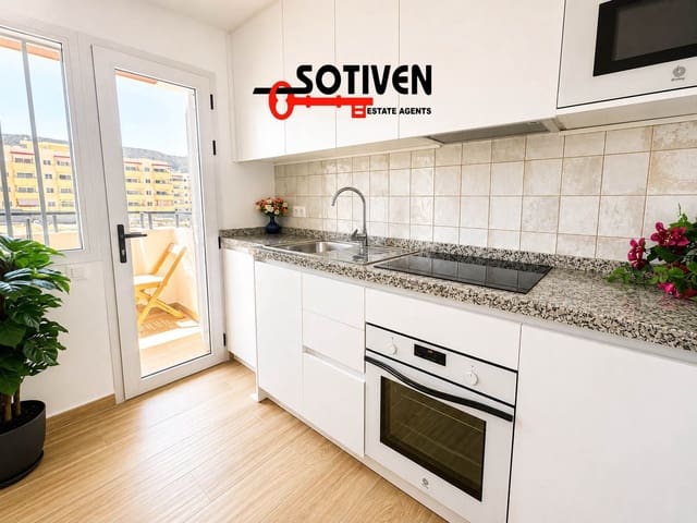 Studio te huur in Los Cristianos, Arona met zwembad - € 1.400 (Ref: 10061362)