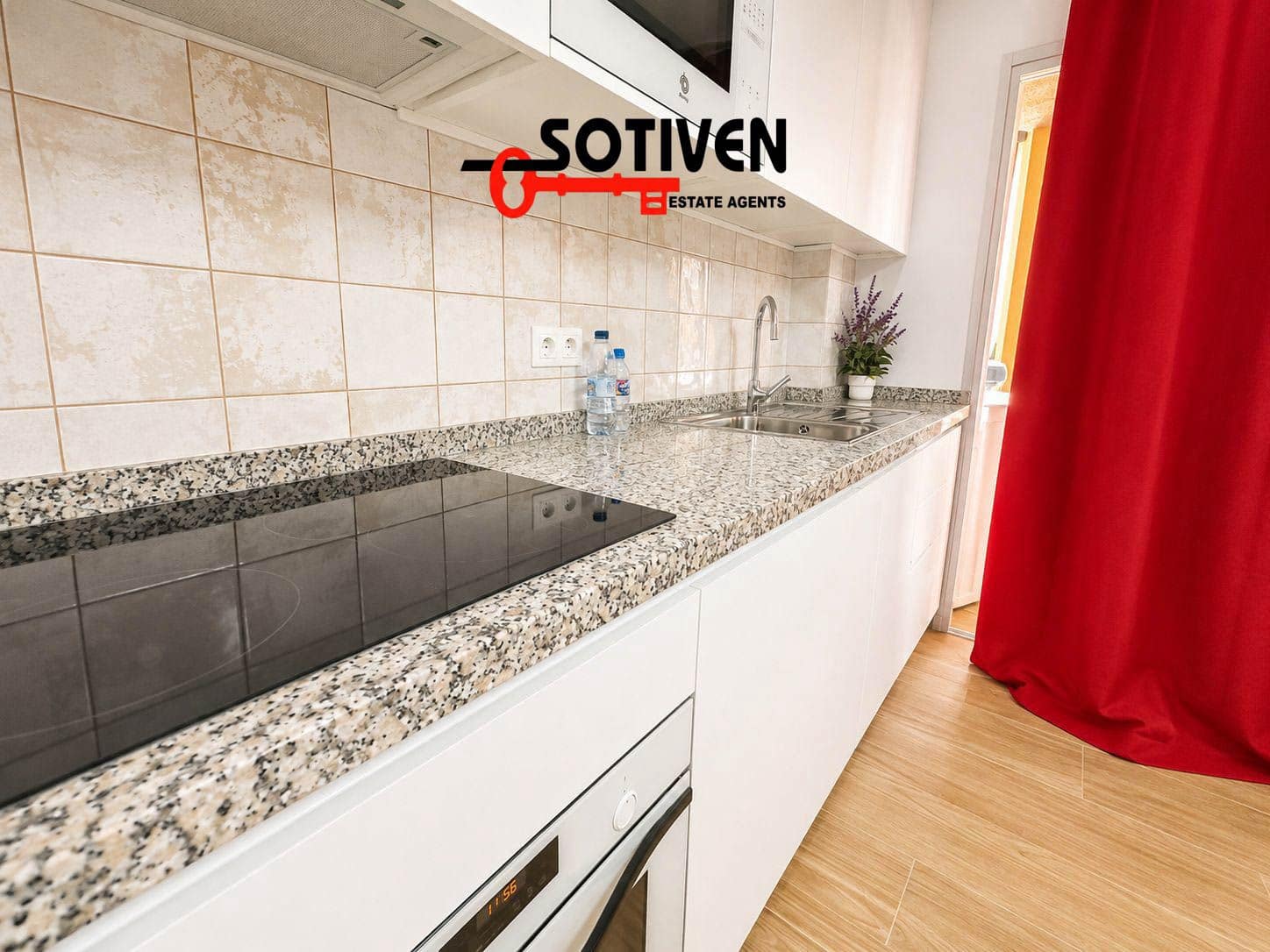 Studio te huur in Los Cristianos met zwembad - € 1.400 (Ref: 10061362)