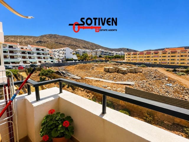 Studio te huur in Los Cristianos, Arona met zwembad - € 1.400 (Ref: 10061362)