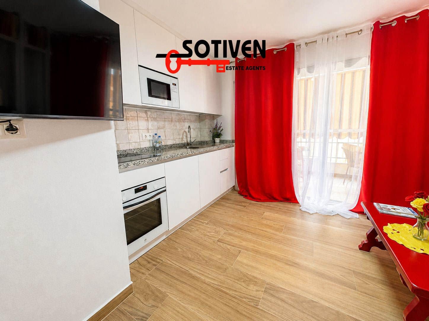 1 makuuhuone Huoneisto vuokrattavana paikassa Los Cristianos mukana uima-altaan - 1 600 € (Ref: 10061363)