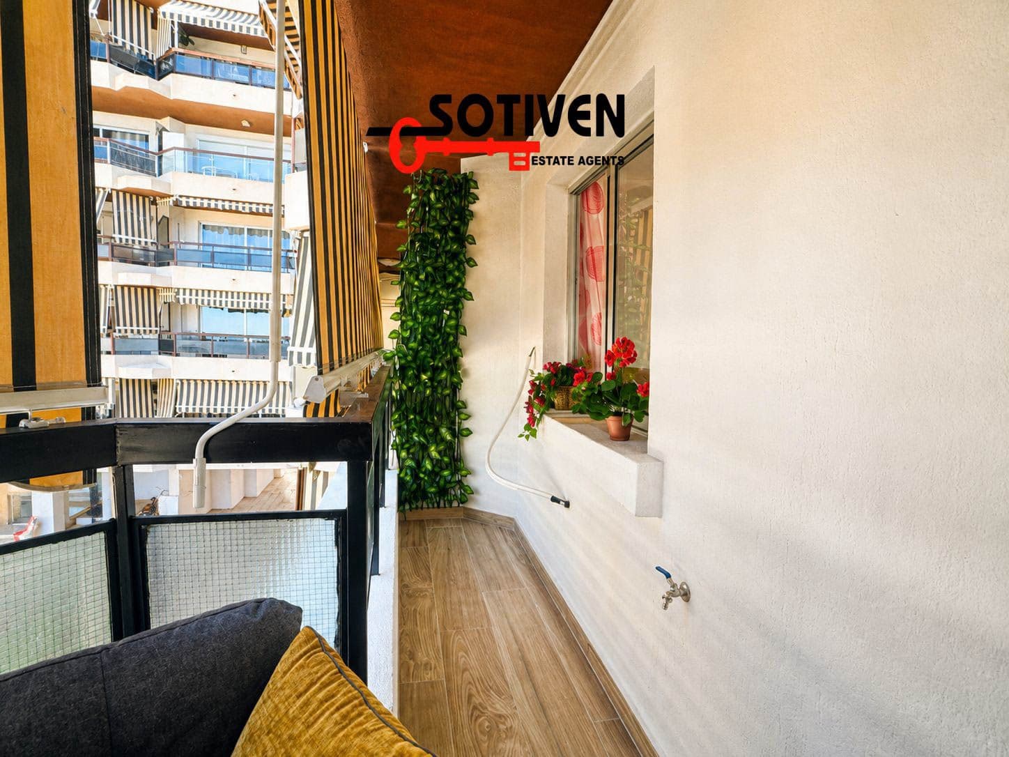 1 makuuhuone Huoneisto vuokrattavana paikassa Los Cristianos mukana uima-altaan - 1 600 € (Ref: 10061363)