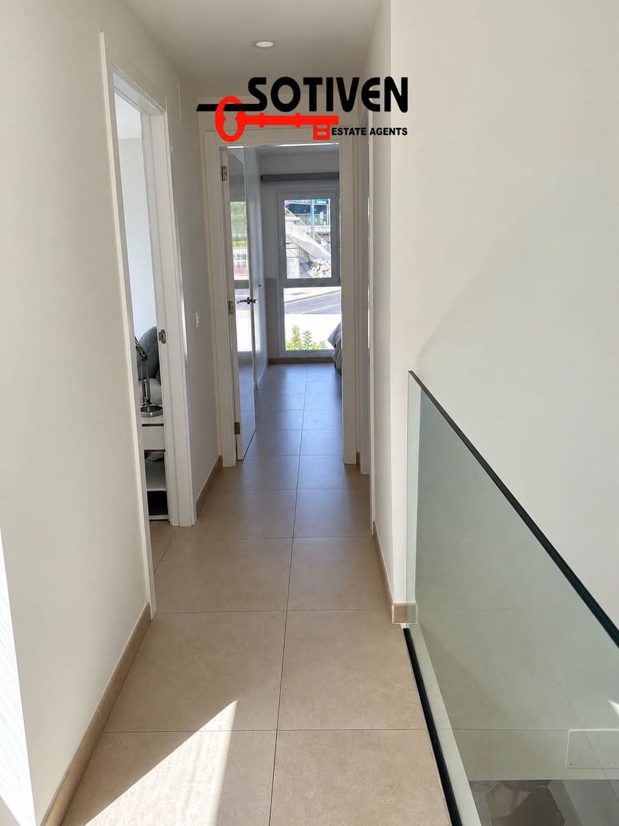 3 sypialnia Willa do wynajęcia w Playa Paraiso z basenem garażem - 5 000 € (Ref: 10099753)