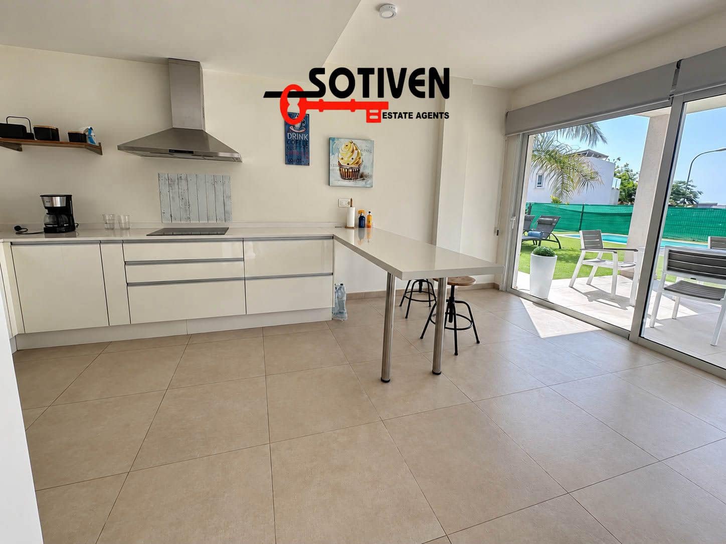 3 sypialnia Willa do wynajęcia w Playa Paraiso z basenem garażem - 5 000 € (Ref: 10099753)