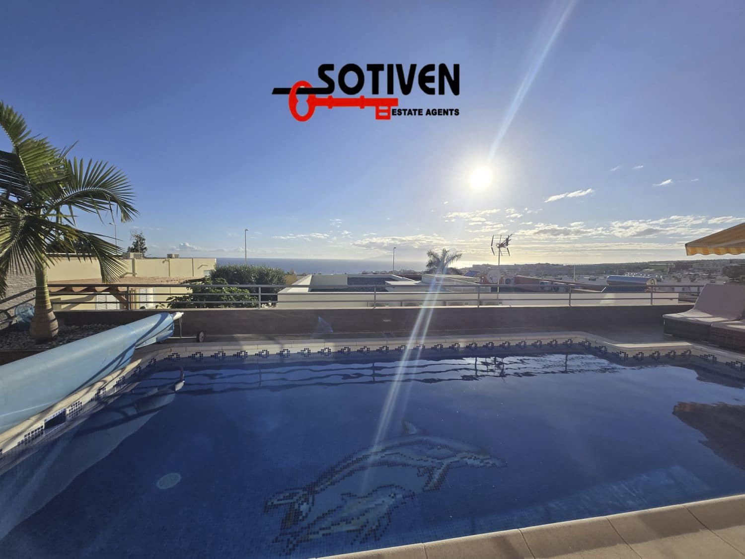 3 quarto Moradia para arrendar em Costa Adeje com piscina garagem - 4 600 € (Ref: 10118846)