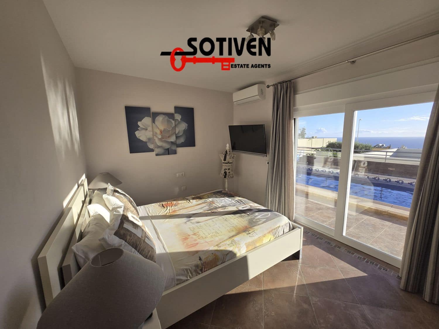 3 quarto Moradia para arrendar em Costa Adeje com piscina garagem - 4 600 € (Ref: 10118846)