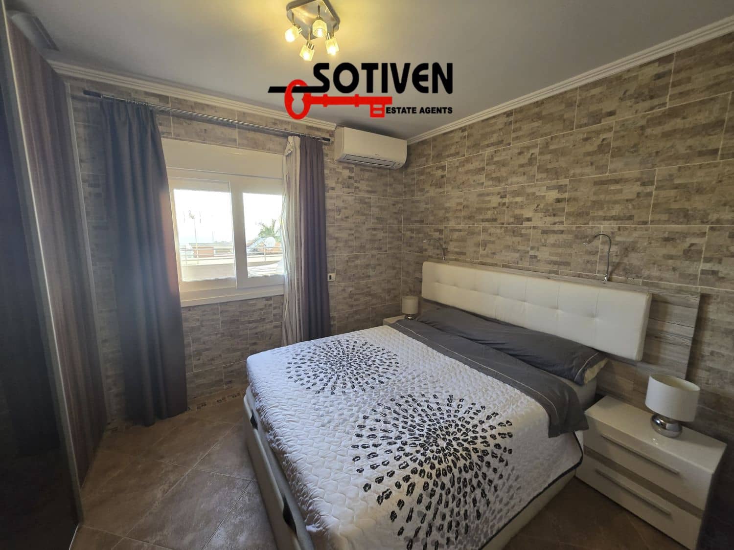 3 quarto Moradia para arrendar em Costa Adeje com piscina garagem - 4 600 € (Ref: 10118846)