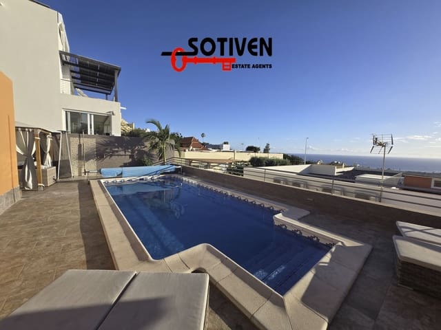 3 quarto Moradia para arrendar em Costa Adeje, Adeje com piscina garagem - 4 600 € (Ref: 10118846)