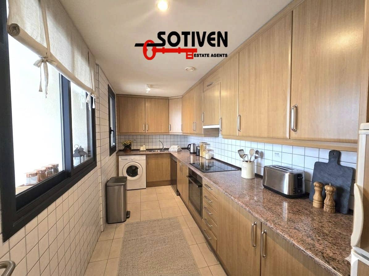 Ático de 2 habitaciones en Los Gigantes en venta con piscina garaje - 670.000 € (Ref: 10118848)
