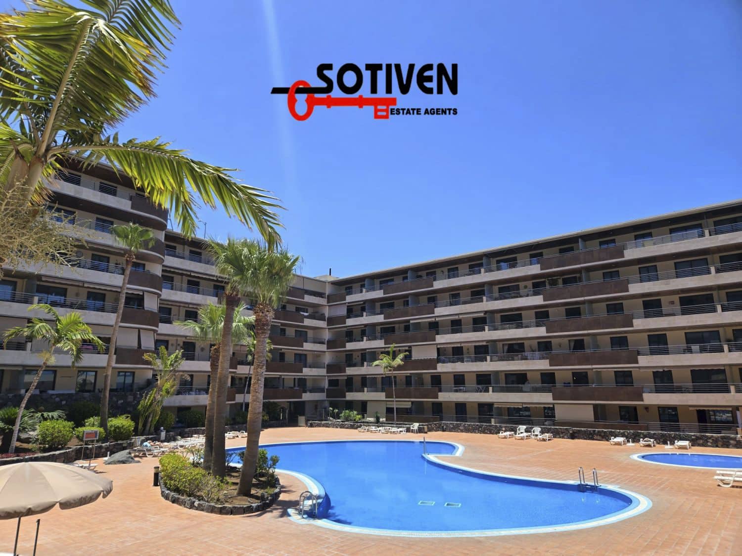 Ático de 2 habitaciones en Los Gigantes en venta con piscina garaje - 670.000 € (Ref: 10118848)
