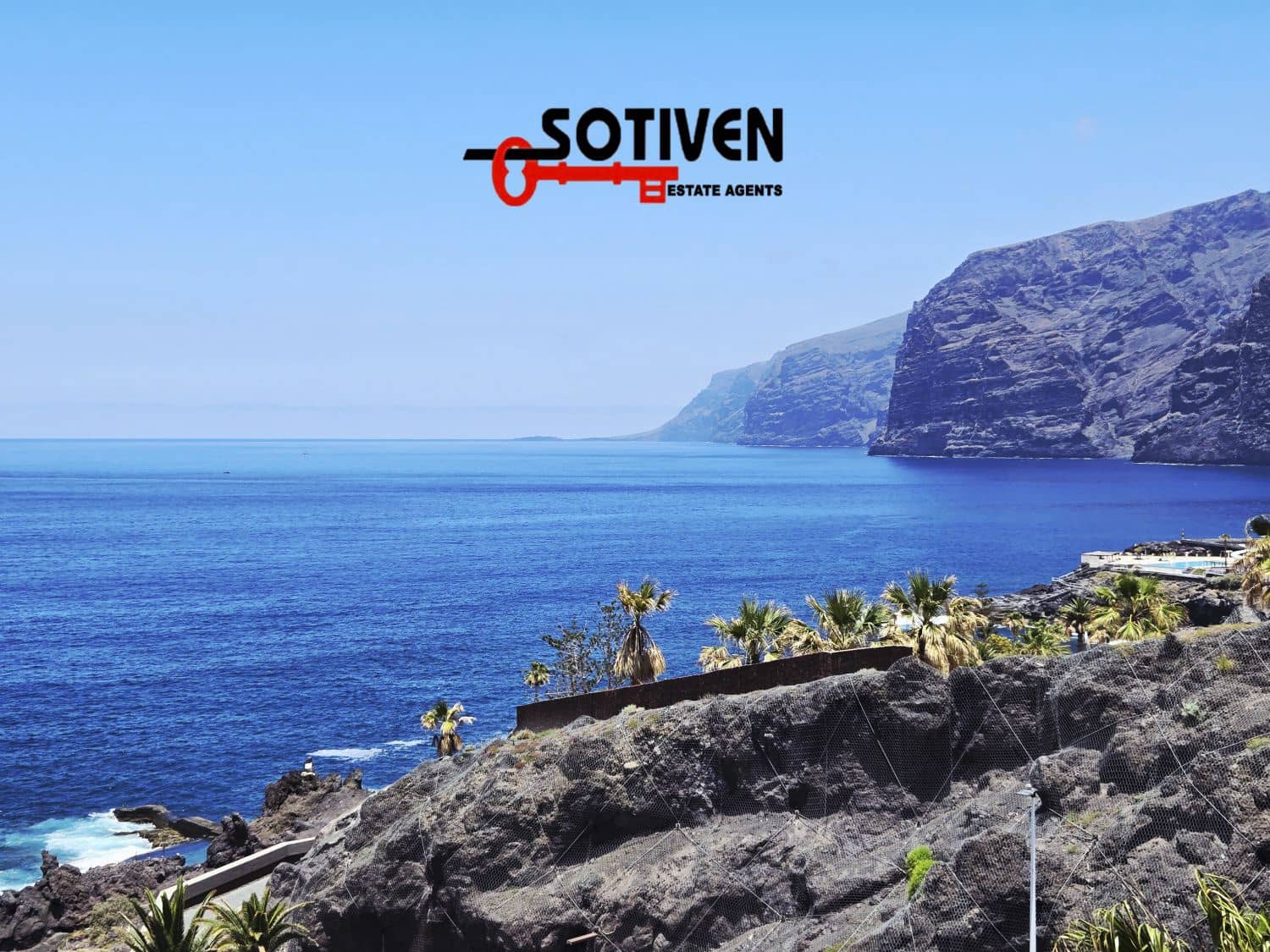 Ático de 2 habitaciones en Los Gigantes en venta con piscina garaje - 670.000 € (Ref: 10118848)